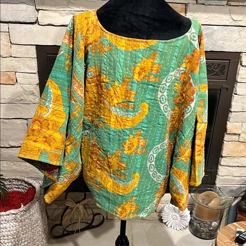Kantha Reversible Top - Picture 3 of 7